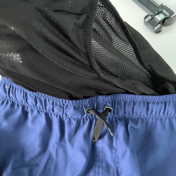 Swim trunks, size large (12-13Y) by Hurley, new but no tags - Picture 8 of 10